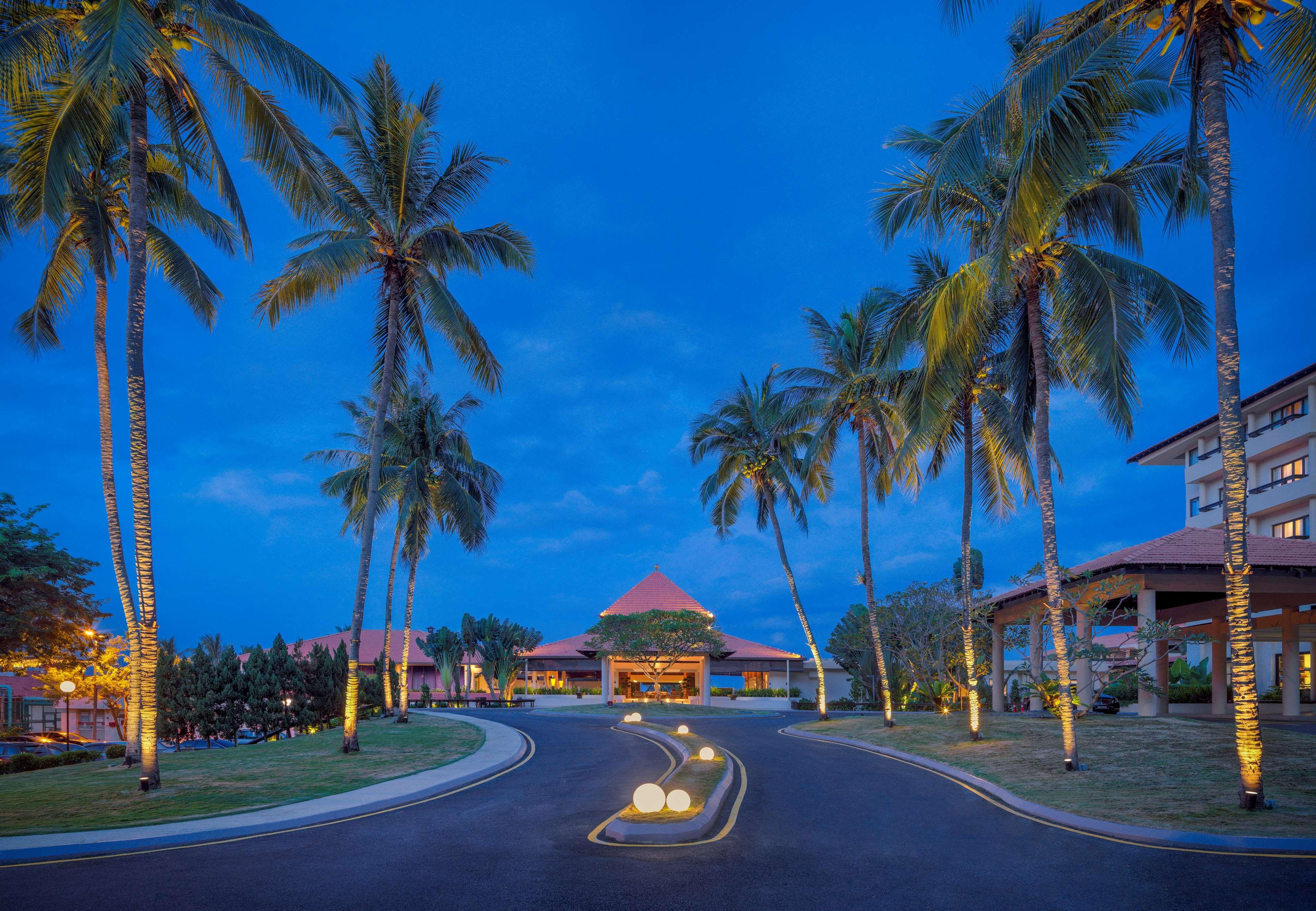 ไฮแอท รีเจนซี กวนตัน รีสอร์ต Hotel ภายนอก รูปภาพ The Royal Paradise Hotel and Spa