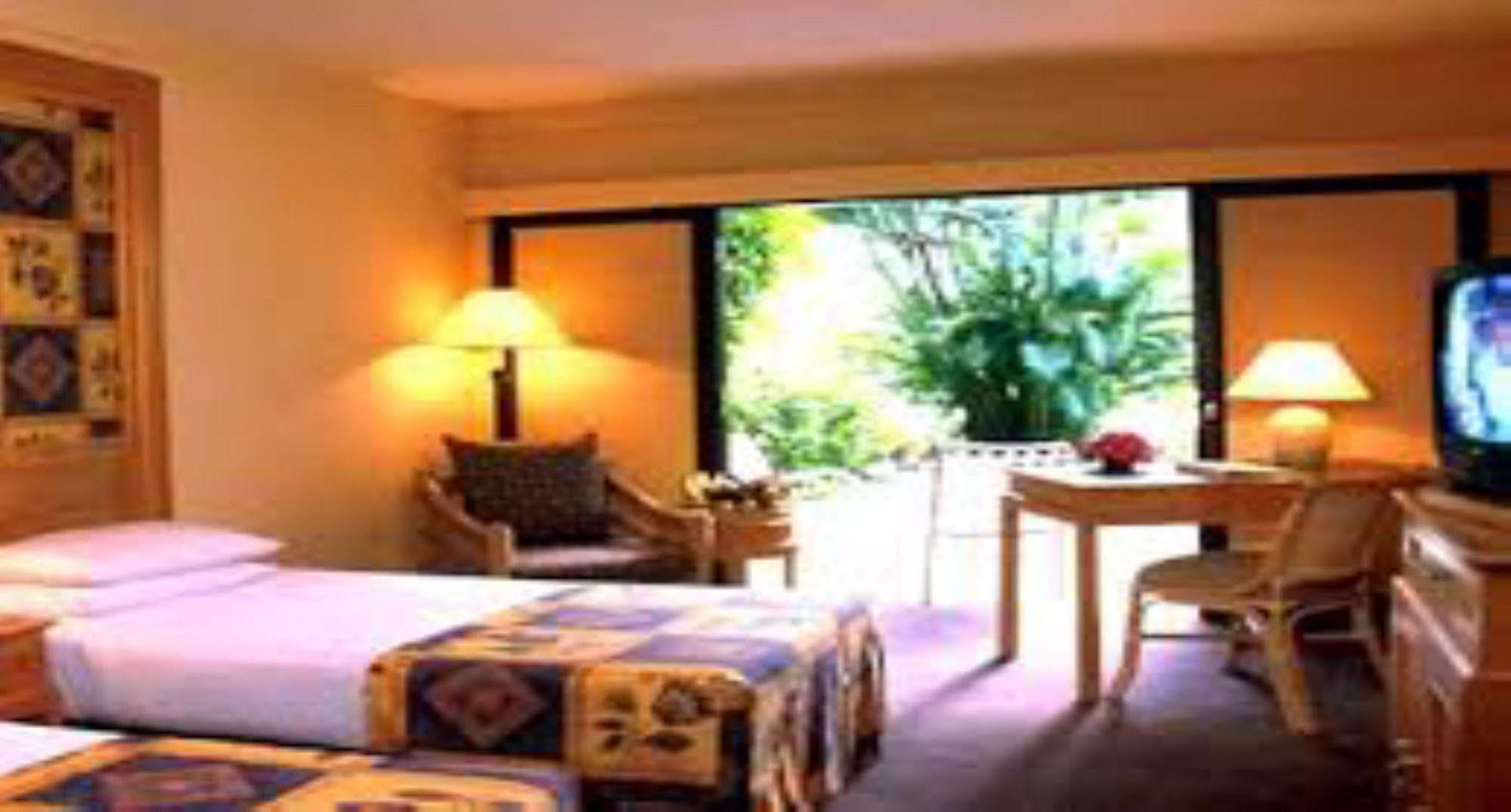 ไฮแอท รีเจนซี กวนตัน รีสอร์ต Hotel ภายนอก รูปภาพ A room at the hotel