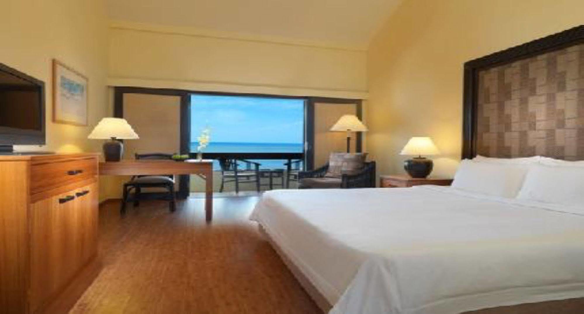 ไฮแอท รีเจนซี กวนตัน รีสอร์ต Hotel ภายนอก รูปภาพ A room at the hotel